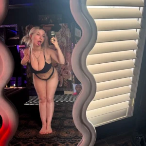 LEAH💦💦👄